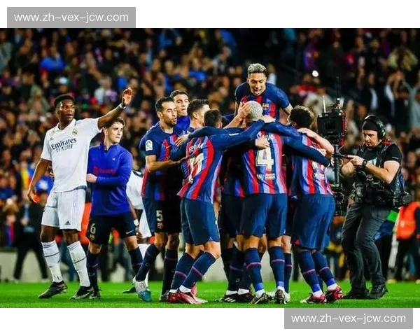 红蓝之魂火拼银河星舰:马德里欧冠德比,一场永不落幕的恩怨棋局 红蓝之魂火拼银河星舰:马德里欧冠德比,一场永不落幕的恩怨棋局